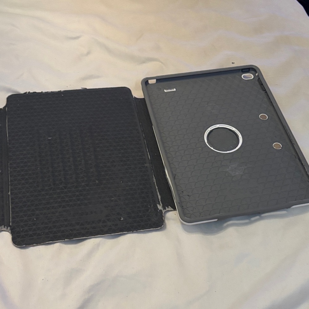 OtterBox Brown Tablet Cover - Picture 4 of 5